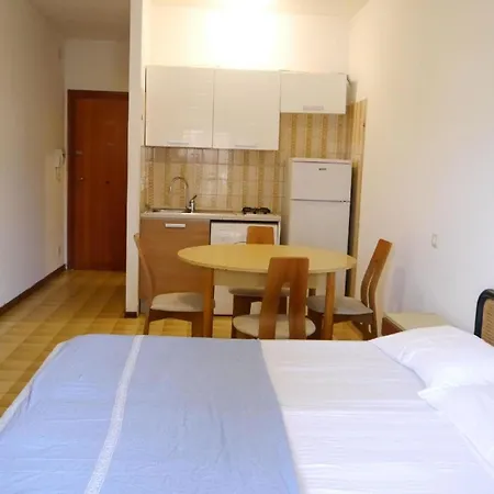 Lägenhet Studio Fuer 3 Personen Ca 25 Qm In Lido Delle Nazioni, Adriakueste Italien Podelta *